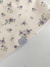 Cream Lilac Flowers - Dribble Bib