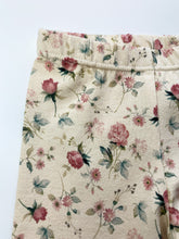 Vintage Cream Roses Leggings